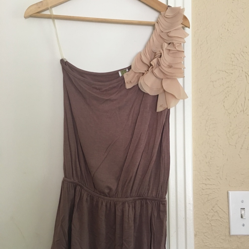 One Shoulder Petal shirt